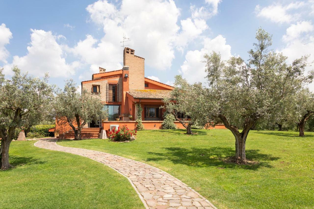 Villa In Via Della Marcigliana Casale Torre San Giovanni Ngoại thất bức ảnh