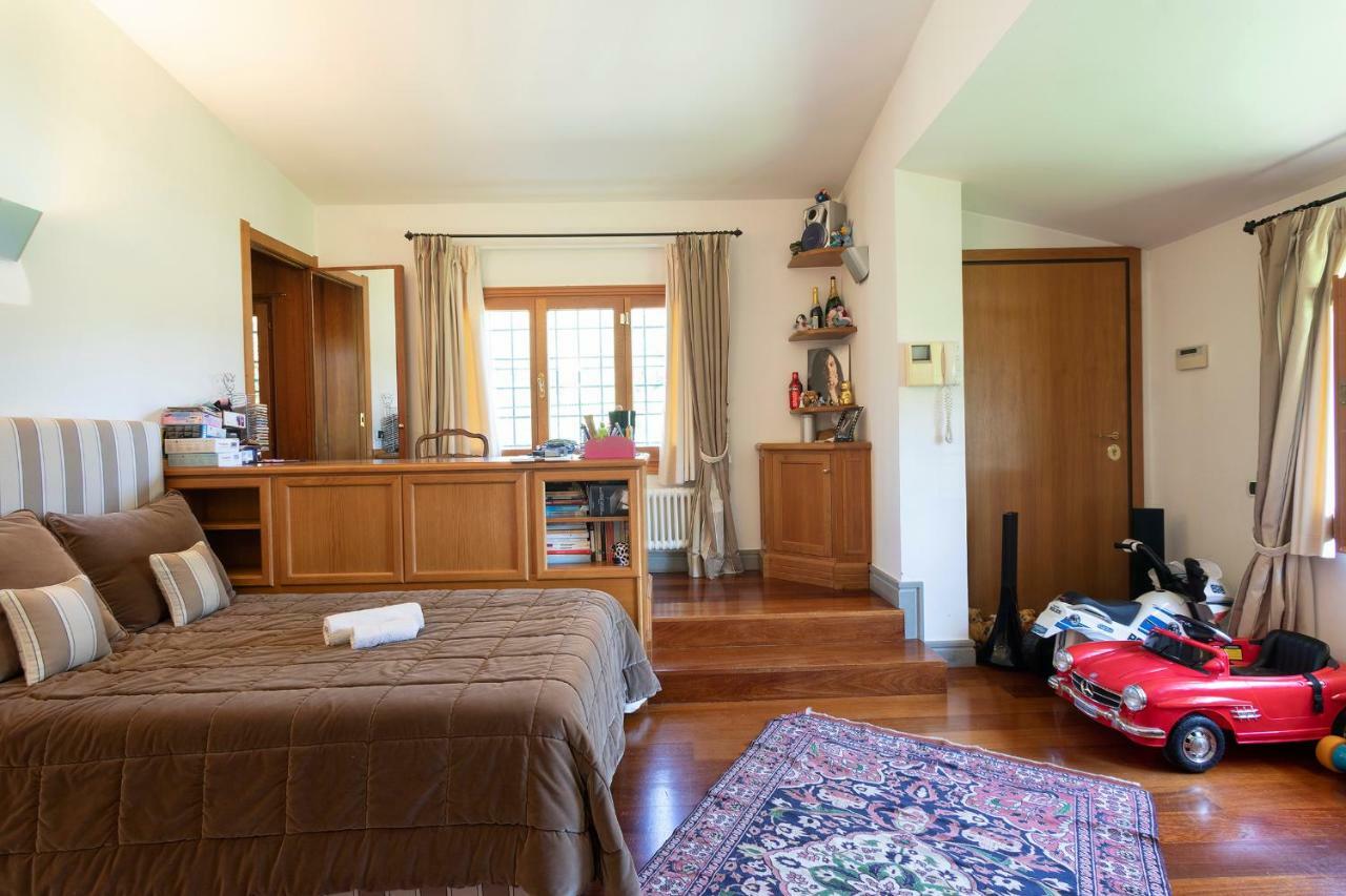 Villa In Via Della Marcigliana Casale Torre San Giovanni Ngoại thất bức ảnh